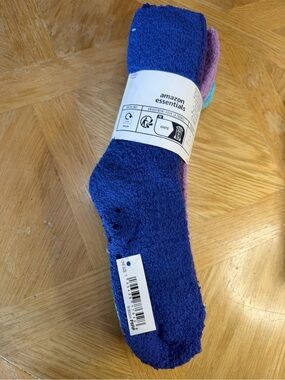 Amazon Essentials Plush Non-slip grips Socks - Royal Blue & Lavender Mix